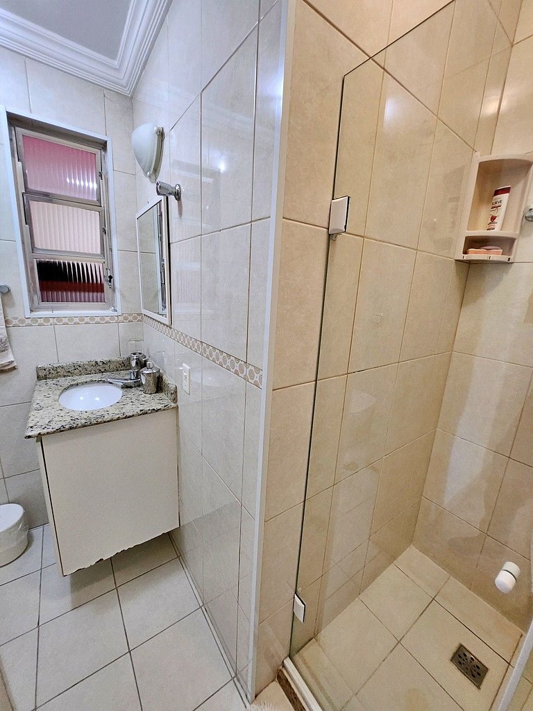 Aconchegante Apto 01 dorm c/Sacada, Ar-Cond, Wi-Fi, Lado Pra