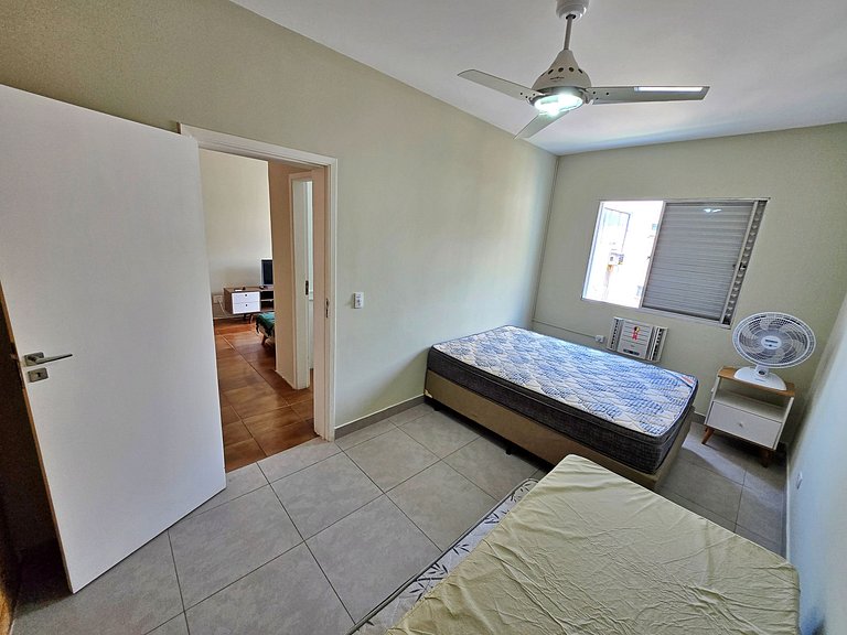 Ap 01 dorm próx de tudo! Wi-Fi, Ar Cond