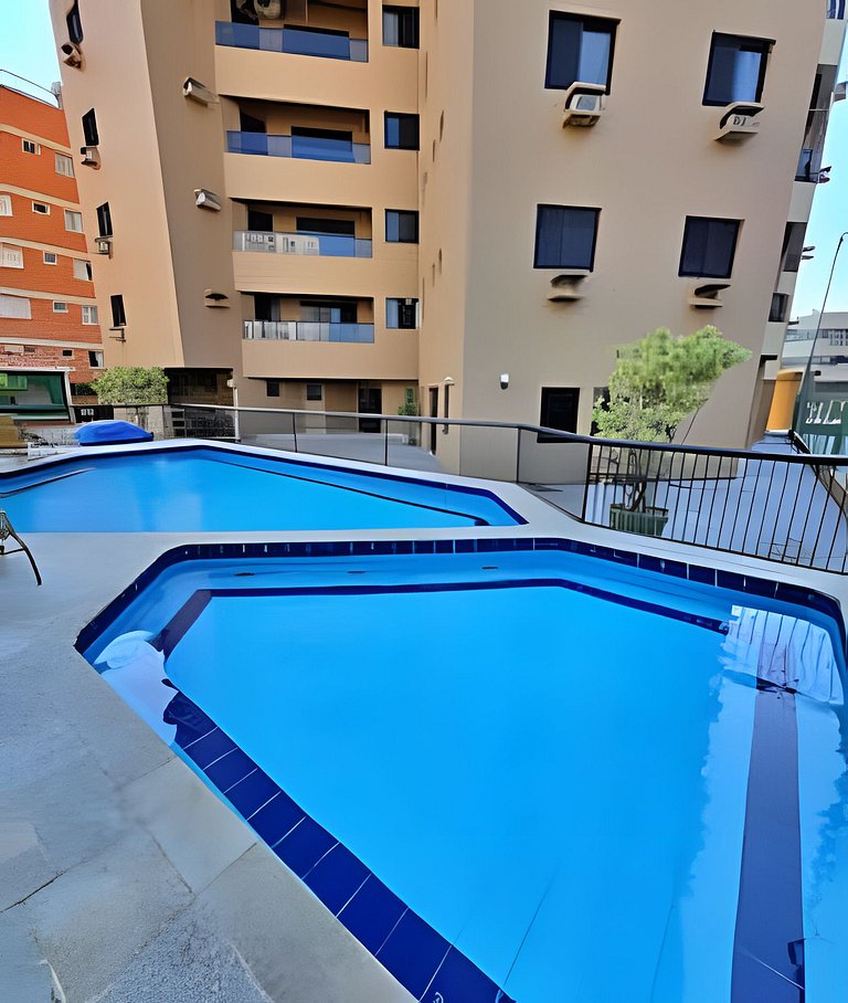 03 dormitórios c/suíte, Vista ao Mar, Piscina