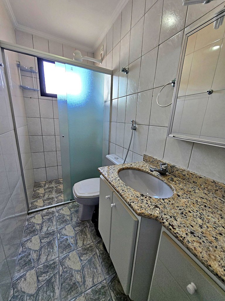 03 dormitórios c/suíte, Vista ao Mar, Piscina