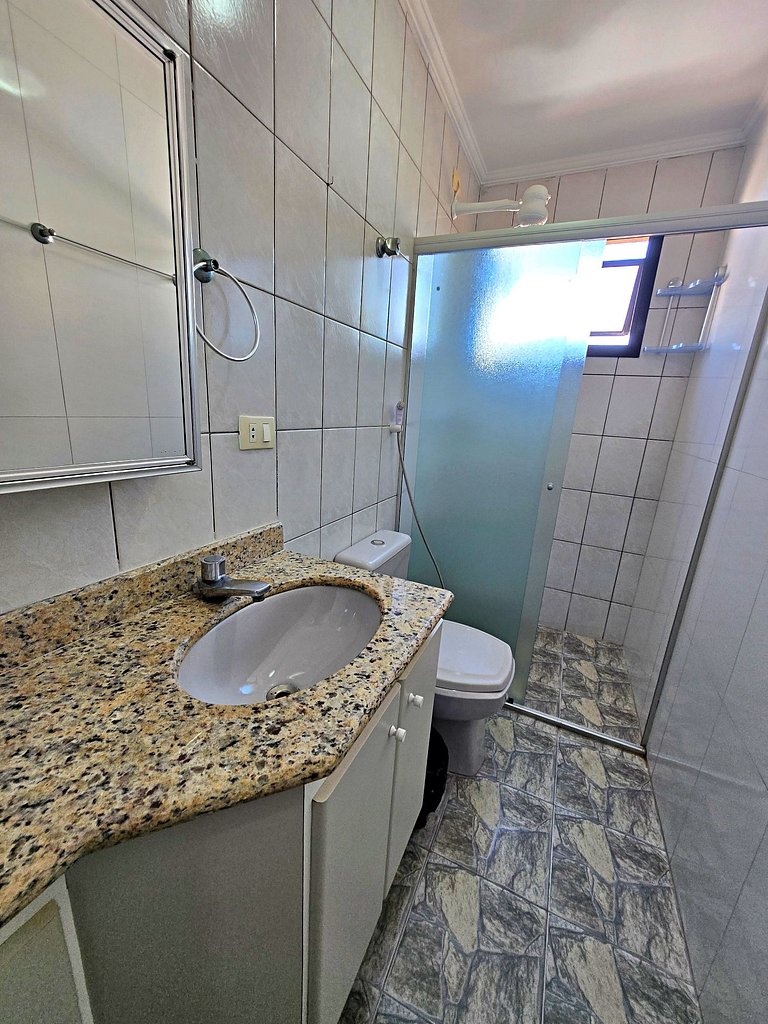 03 dormitórios c/suíte, Vista ao Mar, Piscina