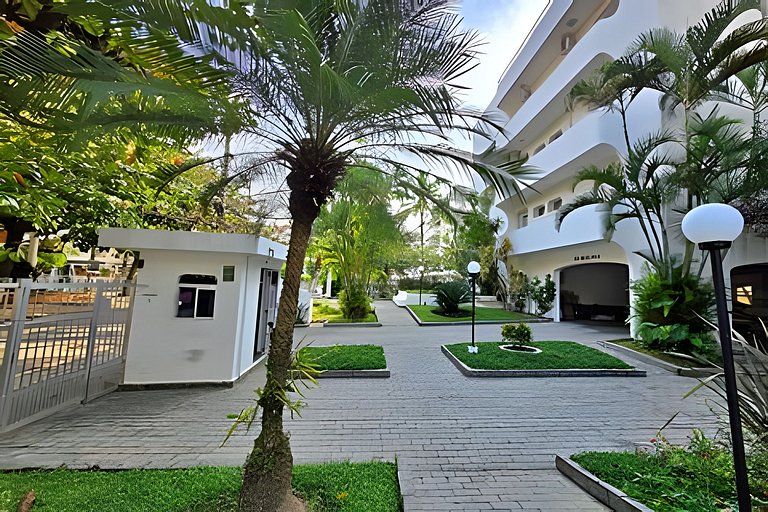 02 dorms c/suíte, Varanda, só 02 quadras da praia