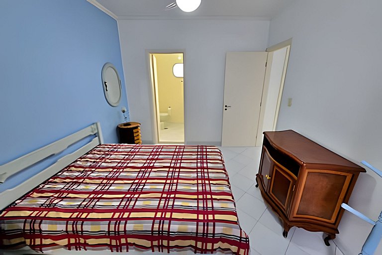02 dorms c/suíte, Varanda, só 02 quadras da praia